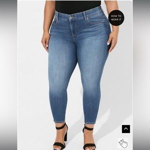 Torrid Bombshell Skinny Premium Stretch High-Rise Jean in “Heartthrob”